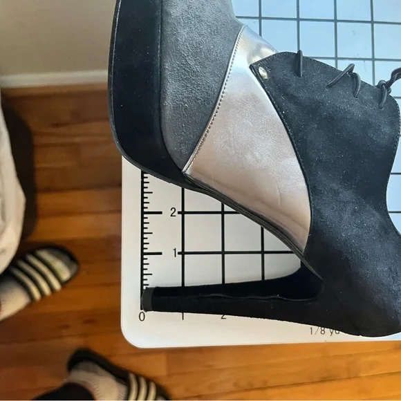 NWOBStuart Weitzman Platform Booties!!